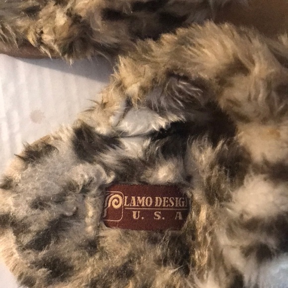 Hard bottom slippers - Picture 3 of 8